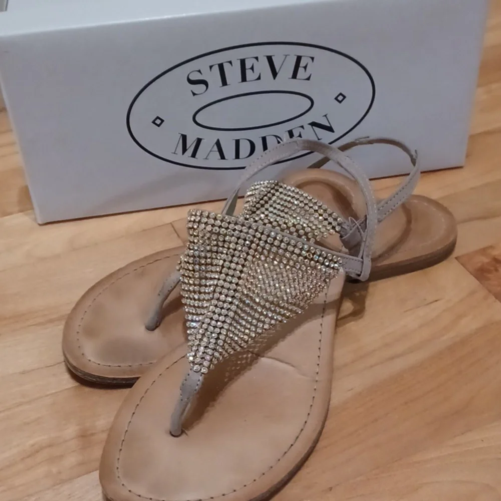 Steve Madden shiny sandals size 8 - Picture 3 of 6